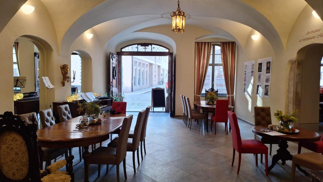 Stadtpalais Bellevue-Suite 3- Zimmer- Maisonettewohnung Mit Dachterrasse Maximal 4 Personen เบาท์เซน ภายนอก รูปภาพ