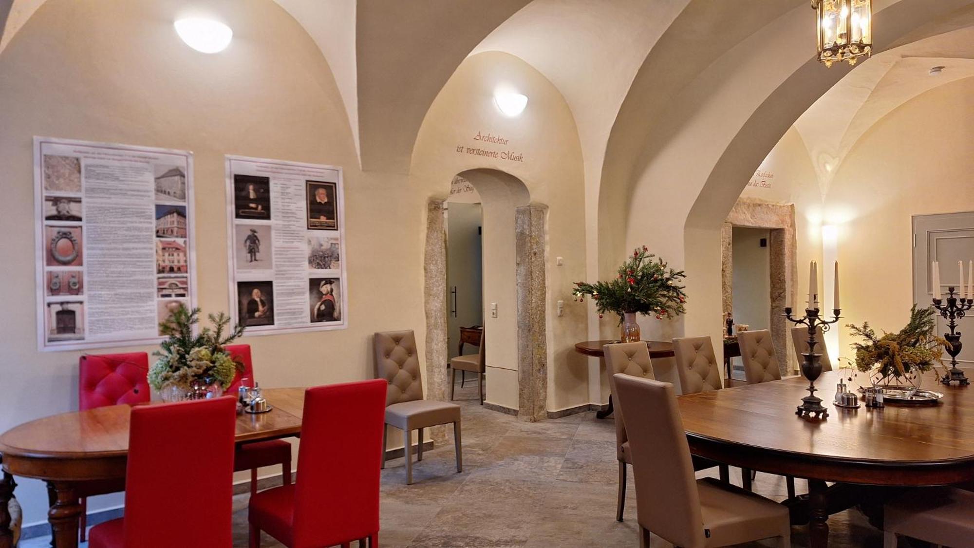 Stadtpalais Bellevue-Suite 3- Zimmer- Maisonettewohnung Mit Dachterrasse Maximal 4 Personen เบาท์เซน ภายนอก รูปภาพ