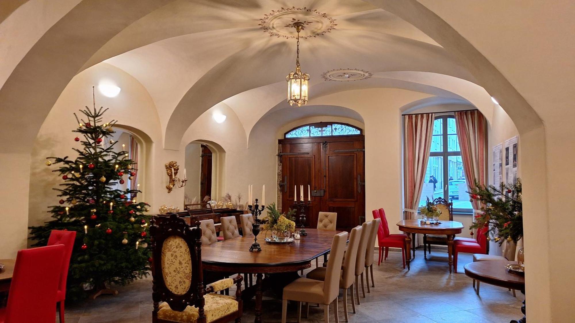 Stadtpalais Bellevue-Suite 3- Zimmer- Maisonettewohnung Mit Dachterrasse Maximal 4 Personen เบาท์เซน ภายนอก รูปภาพ